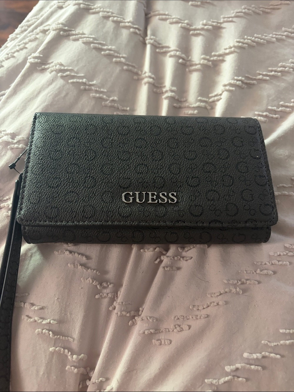 GUESS Black Signature Logo Wristlet Card Holder